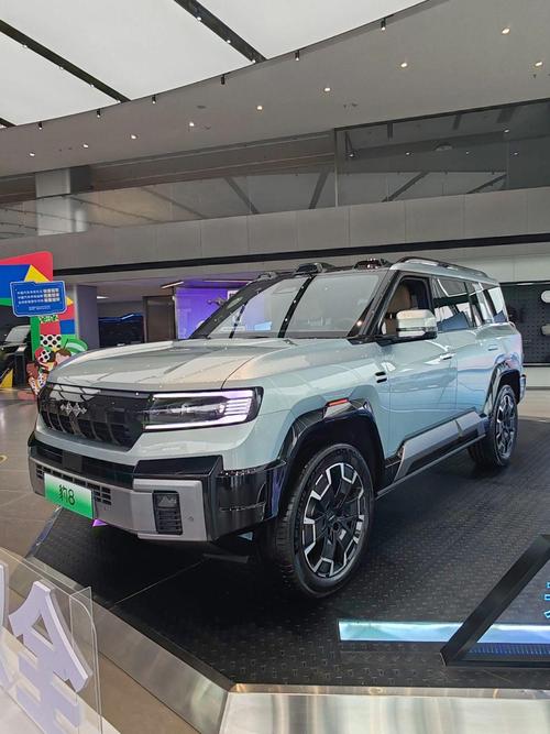 重庆174比亚迪方程豹硬派越野的爆款，英菲尼迪35周年与你共成长